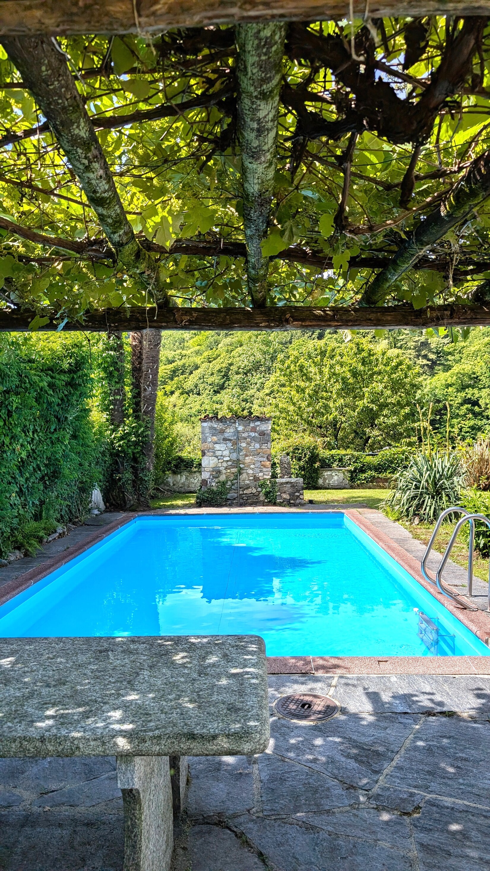 Pergola am Pool – Casa Carolina